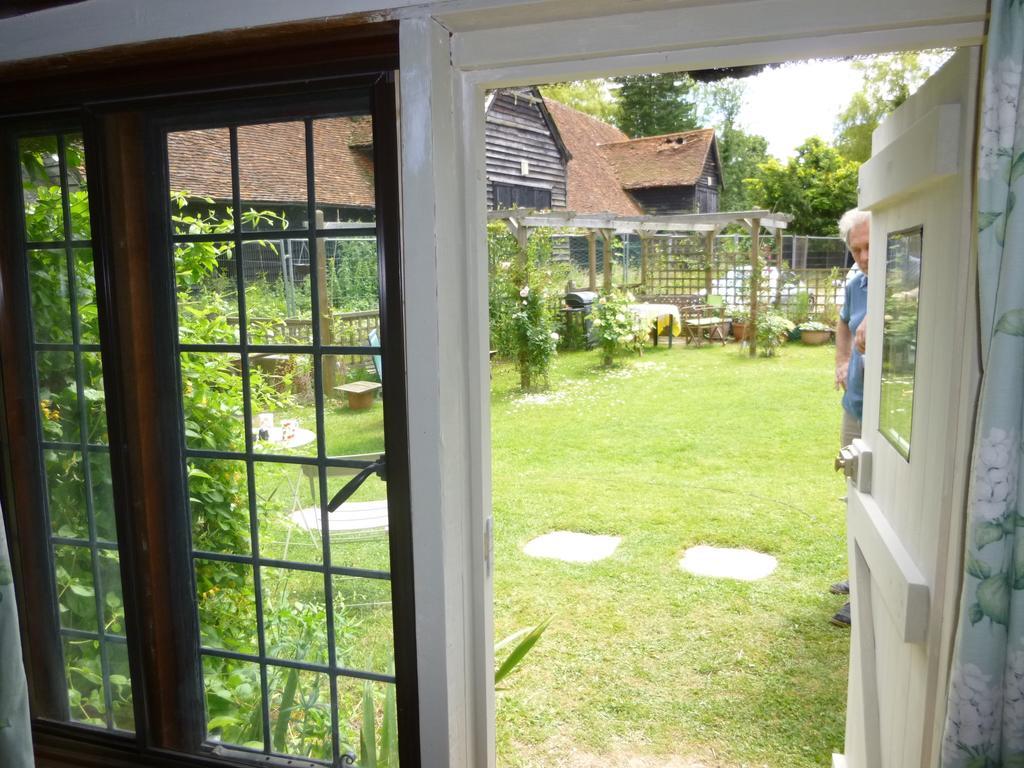 Church Hall Farm Bed And Breakfast Broxted Cameră foto