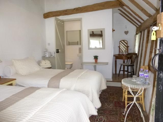 Church Hall Farm Bed And Breakfast Broxted Cameră foto